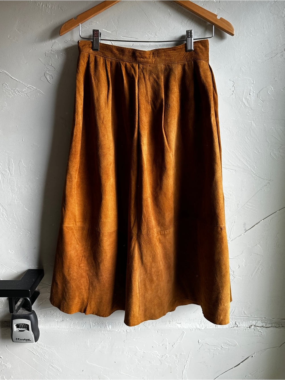 Vintage Cognac Suede Midi Skirt Size 12 Boho Western 70s Prairie Fall